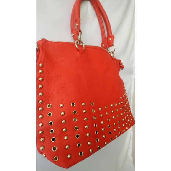 Red bag - Picture 6 of 7